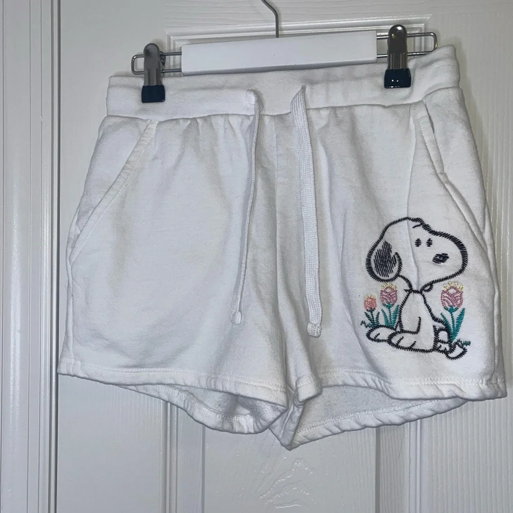 Peanuts Women small set of sweatshirt and short pants white - Picture 6 of 9